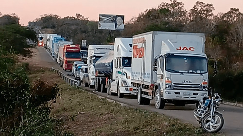 Bloqueo en Charagua afecta la conexión vial con Argentina y Paraguay por demandas comunitarias 