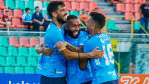 En la Copa Kalomai, ganó Blooming, perdió Oriente