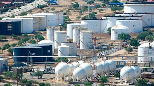YPFB sanciona a 117 choferes por conducir ebrios y enfrenta bloqueos en Santa Cruz