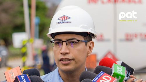 YPFB descarga 7,5 millones de litros de gasolina importada para normalizar el abastecimiento en Santa Cruz