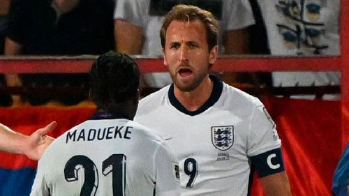 Inglaterra arrasa a Serbia y se  acerca al Mundial 2026