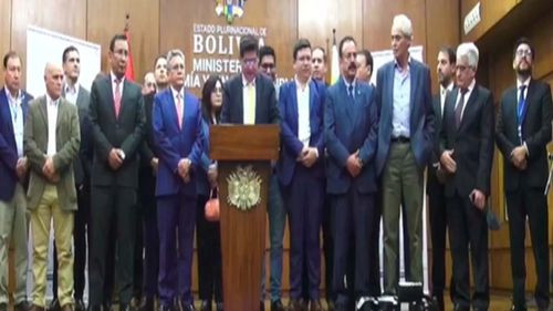  Gobierno boliviano y empresarios adoptan 10 medidas para enfrentar la escasez de dólares; destacan la liberación de exportaciones