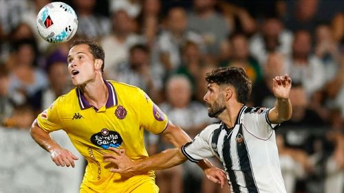 Latasa asalta Castalia y el  Valladolid se sitúa en lo más alto