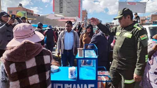Alcaldía retira comerciantes de la avenida Juan Pablo II en El Alto