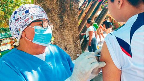 Retornan clases presenciales en Santa Cruz con medidas de bioseguridad y brigadas médicas