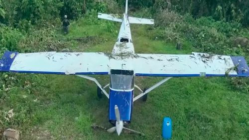 Interceptan en Perú narcoavioneta boliviana con caricatura de Evo Morales