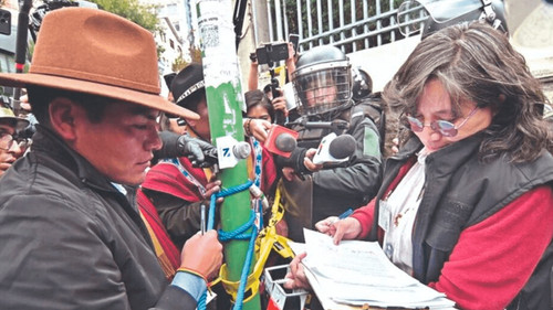 La Paz inicia transición a la Gobernación bajo anuncios de auditoría y denuncias de opacidad