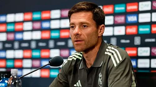 Xabi Alonso arranca su era en el  Madrid con bajas clave y promesas  de la cantera