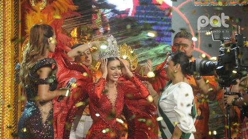 Brillo, historia y tradición: la coronación de Arianne I deslumbró en el Carnaval cruceño