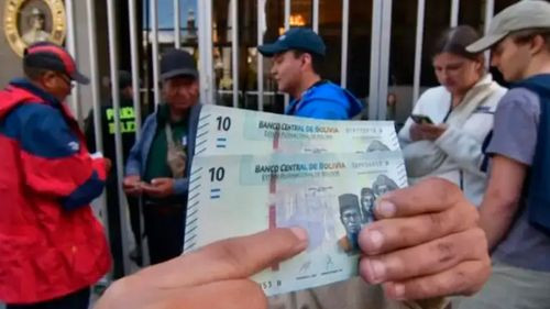 Gobierno rechaza validar billetes de serie B tras accidente en El Alto