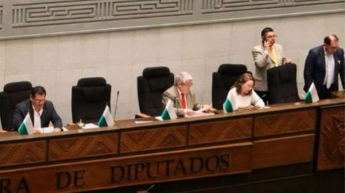 Legislativo avanza en ley para suspender al Fiscal General y designar a un interino