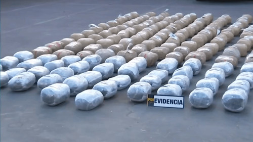 Operativo &quot;Faro&quot; desbarata en chile una red internacional de tráfico de drogas proveniente de Bolivia.