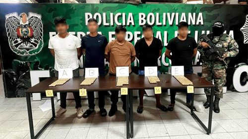 Felcn detiene a cinco personas con 468 cápsulas de cocaína hacia Brasil