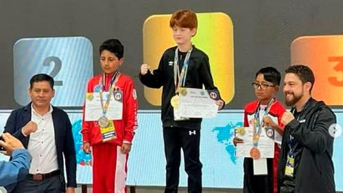 Josué Castedo gana triple oro en el Sudamericano de Kick Boxing Josué Castedo gana triple oro en el Sudamericano de Kick Boxing