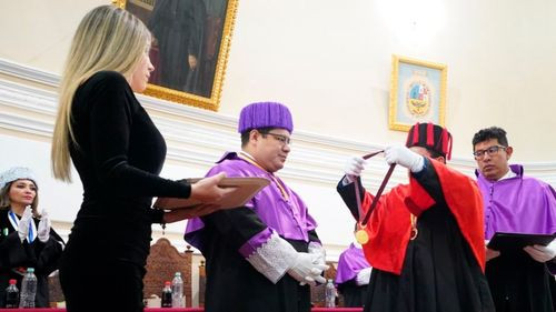 Fiscal General recibe Honoris Causa por aporte jurídico y defensa de derechos humanos