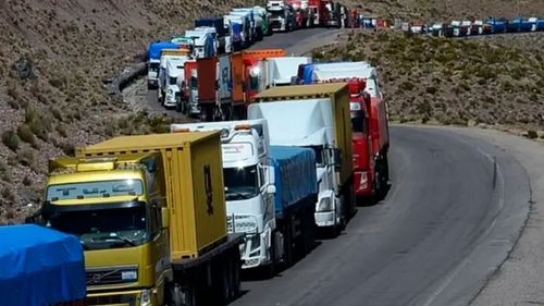 Transporte reporta pérdidas de Bs 100 millones por bloqueos en Cochabamba