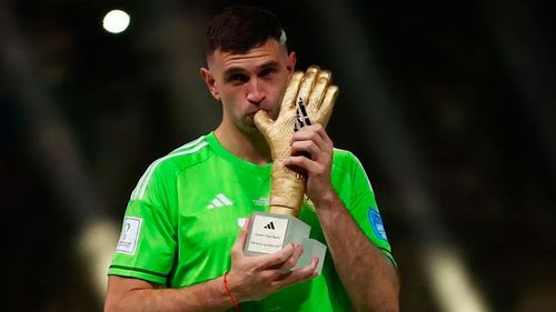 Dibu Martínez establece un nuevo récord de valla invicta para la selección Argentina