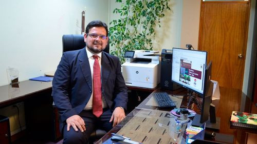 Jorge Akamine asume la dirección general del Instituto Nacional de Estadística