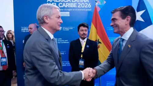 Paz sostiene encuentro bilateral con presidente electo de Chile