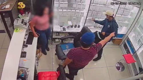 Recuperan celulares robados y detienen a cuatro sospechosos en Santa Cruz