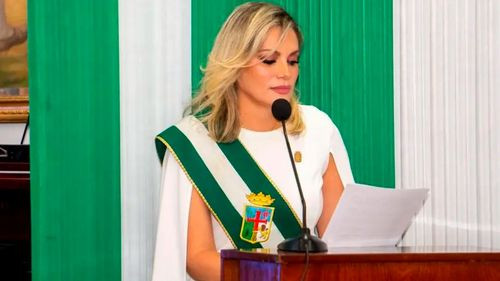 Mucarzel pide unidad a precandidatos y alerta crisis en el país