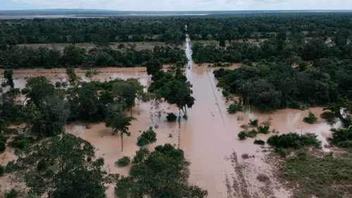 Pobladores de Cabezas huyen a zonas altas tras inundaciones que arrasaron cultivos y ganado