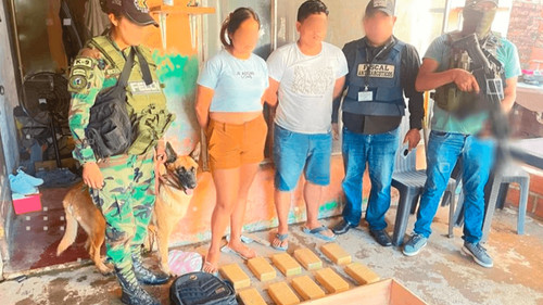 Aprehenden a pareja con droga oculta en un ropero en el Plan Tres Mil