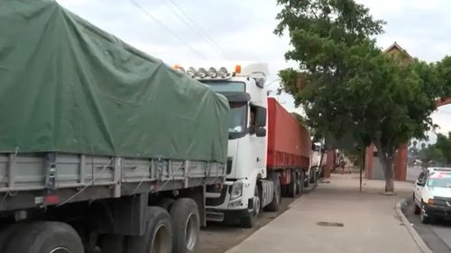 Filas por combustible bajan en 55% en Cochabamba, según transporte pesado