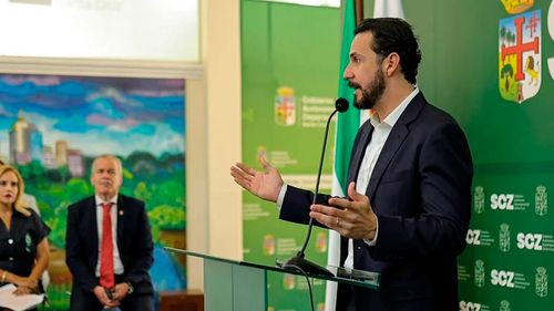 Velasco anuncia llegada de 100 cisternas de diésel a Santa Cruz