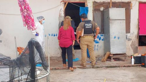 Buscan a un hombre acusado de feminicidio en Santa Cruz