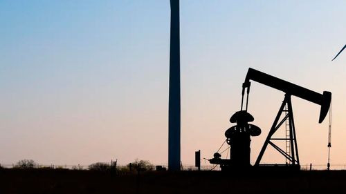 Petróleo cae a 66,29 dólares tras aumento de producción de OPEP+          