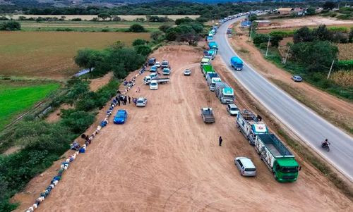 Falta de diésel pone en riesgo siembra de granos y zafra cañera en Santa Cruz