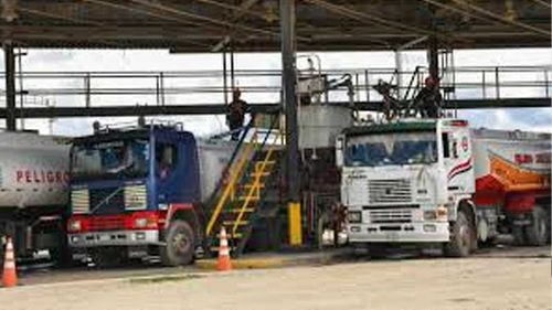 Santa Cruz instala mesa técnica para definir fecha y mecanismo de pago por daños atribuidos a gasolina