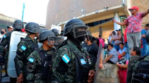 Atacan con explosivo a diputada opositora en el Parlamento de Honduras