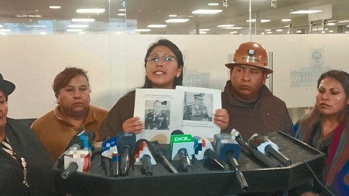 Gobierno boliviano amenaza con destituciones en la Policía por no detener a Evo Morales