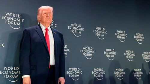 Trump demanda a JP Morgan por cierre de cuentas y “discriminación política”