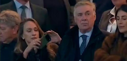 Ancelotti vuelve al Bernabéu y canta el himno de la Décima durante la Champions