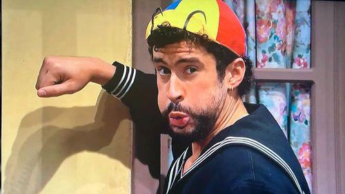 Bad Bunny se convierte en Quico en  un homenaje a ‘El Chavo del 8’