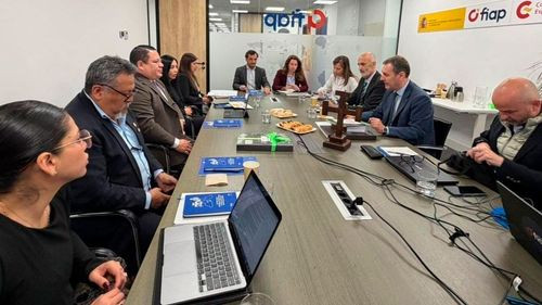 Fiscal refuerza cooperación internacional contra delitos sexuales y trata de personas