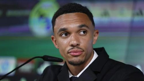 Trent Alexander-Arnold inicia su etapa en el Real Madrid con cambio de nombre y mensaje en español