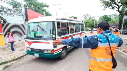 Exigen a micreros registrar sus unidades en 10 días para tributar en Santa Cruz de la Sierra