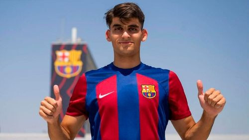 Flick presiona por la inscripción de Gerard Martín en el Barcelona