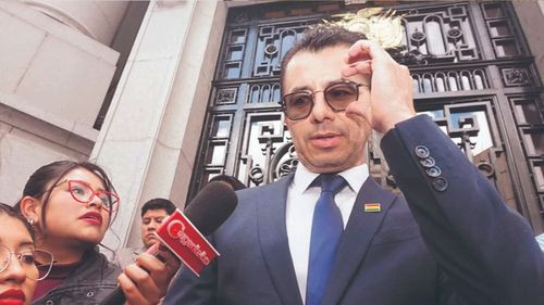 Freddy Vidovic renuncia a la  Vicepresidencia en medio de  investigación