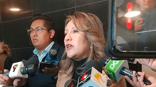 Senadora Claudia Mayón pide declarar estado de excepción para frenar el conflicto en el país