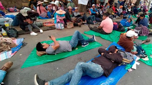 Imagen de Forcejeos y tensión en el TED  Cochabamba por vigilia de APB  Súmate