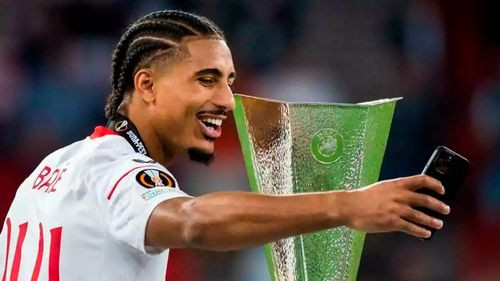 Loïc Badé sufre una lesión en el sóleo de la pierna izquierda