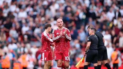 Liverpool empata con Fulham y deja escapar puntos en Anfield
