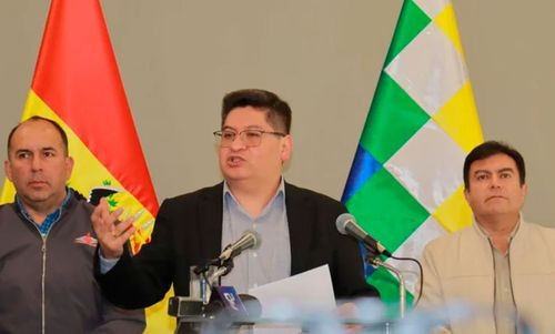 Gobierno critica freno judicial a contratos de litio y señala motivación política