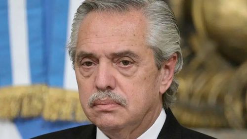Procesan a Alberto Fernández en Argentina por presunta contratación irregular de seguros