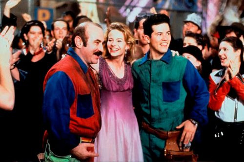 “Eran todas strippers” revela el actor de Luigi de la película Super Mario de 1993